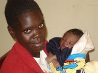 Mutter im HIV-Programm im Hospital von Materi