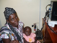 Mutter und Kind in Tunyai (Kenia)